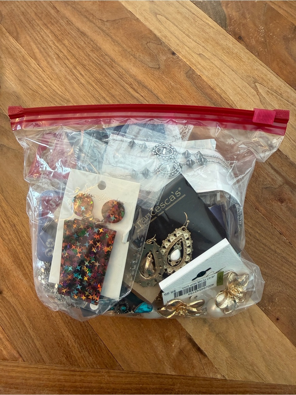 AMAZING VALUE NWT Mixed Jewelry lot - Earrings, Necklaces, Gifts